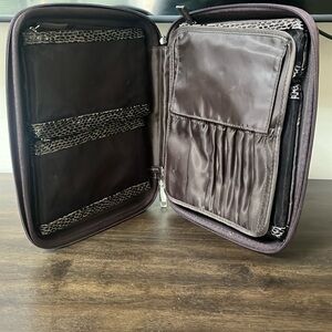 Laura Mercier travel portfolio case